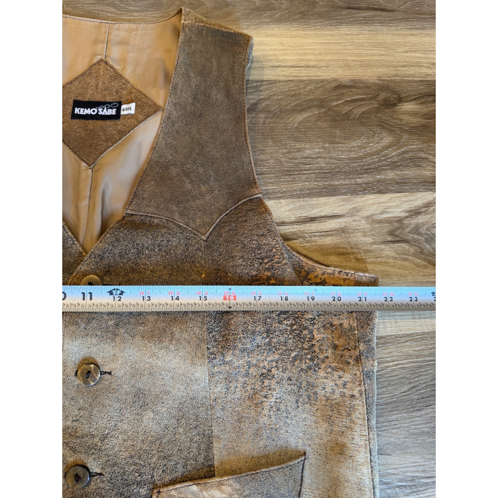 Kemo Sabe Mens Brown Distressed Leather Western Vest Embossed Size 44r — image 5 of 6